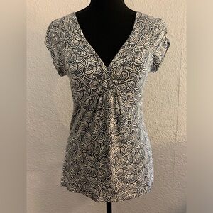 Banana Republic Grey and White Patterned Blouse